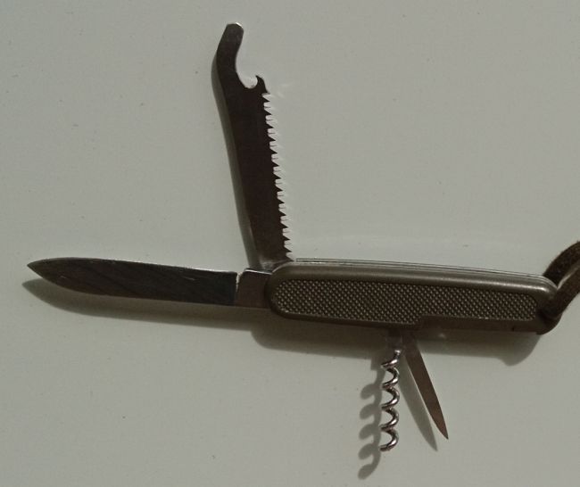 Taschenmesser der Bundeswehr.