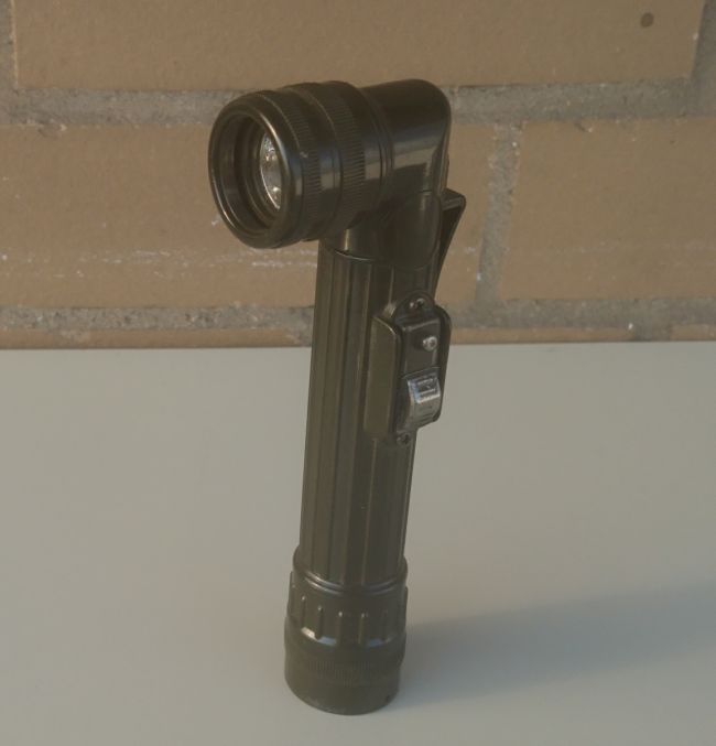 Kleine Winkeltaschenlampe.