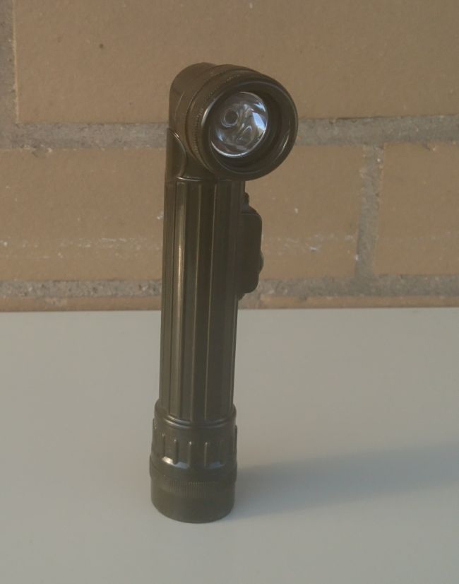 Kleine Winkeltaschenlampe.