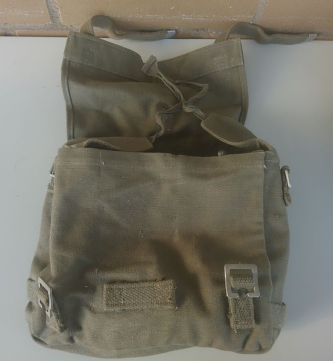 Kleine Kampftasche / Brotbeutel.